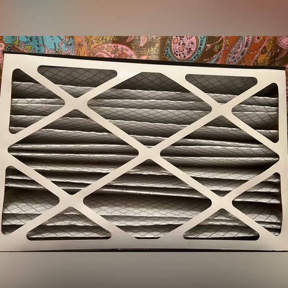 FILTRETE HVAC Filter 16" X 25" X 5". 1550 MPR. High Performance Electrostatic - Picture 12 of 15